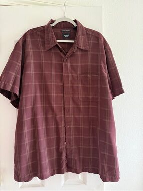 Haggar Men's Short-Sleeve Plaid Button-Down Shirt — Maroon